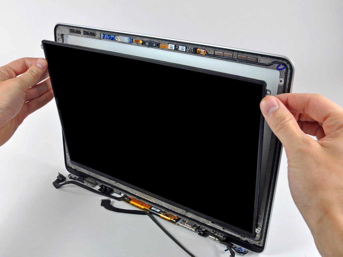 LCD csere